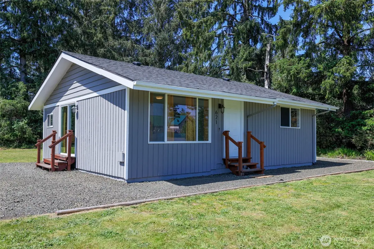 621 N Broadway, Westport, WA 98595 - #1