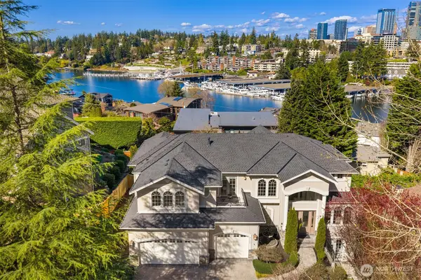 9750 SE 5th Street, Bellevue, WA 98004