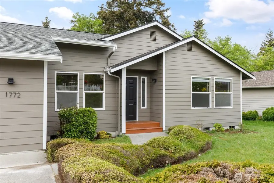 1772 SW 16th Avenue, Oak Harbor, WA 98277 - #3