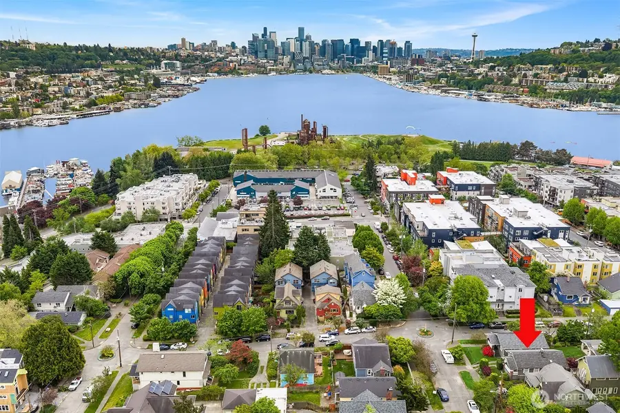 3505 Burke Avenue N, Seattle, WA 98103 - #3