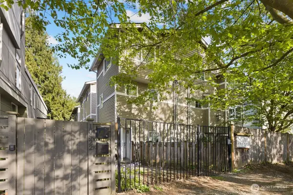 10520 Whitman Avenue N #E, Seattle, WA 98133