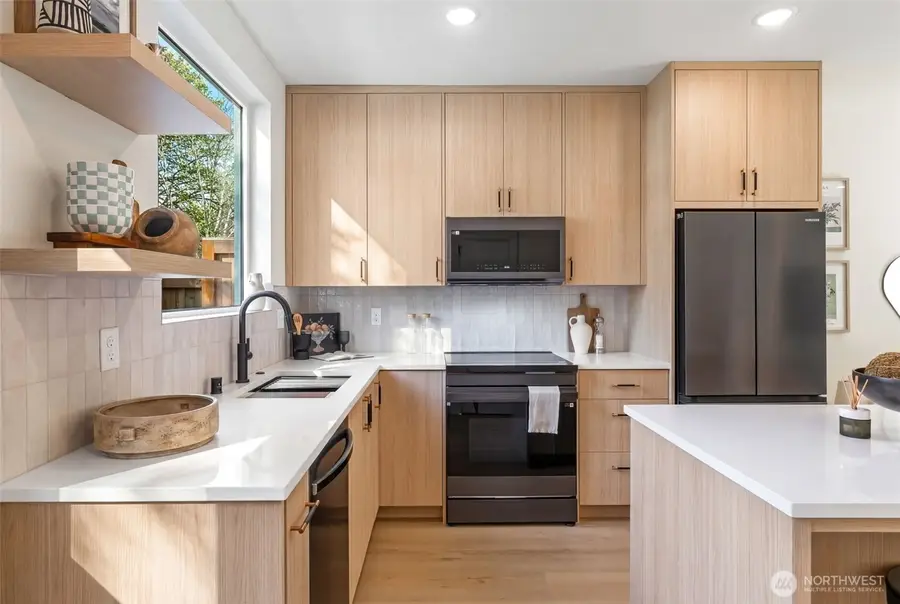 11013 Goodwin Way Ne, Seattle, WA 98125 - #3