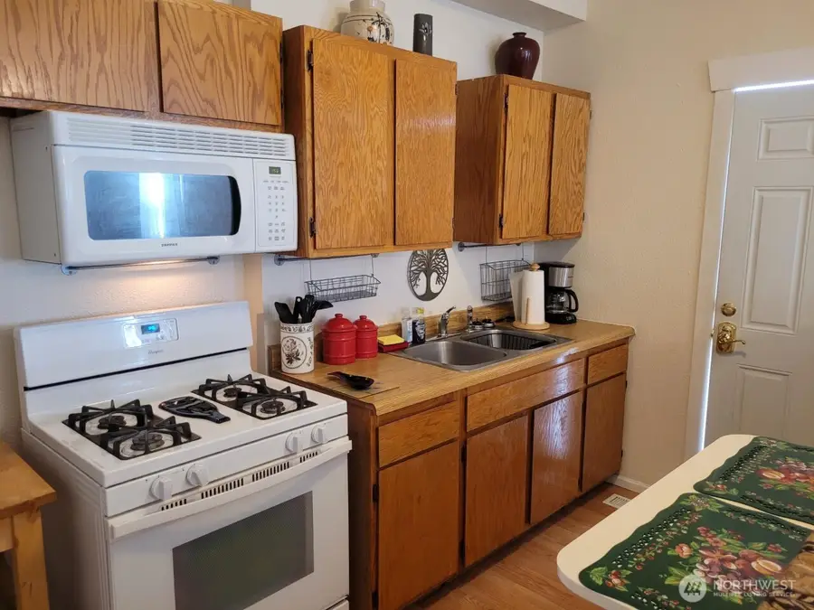 1215 Burwell Street, Bremerton, WA 98337 - #2