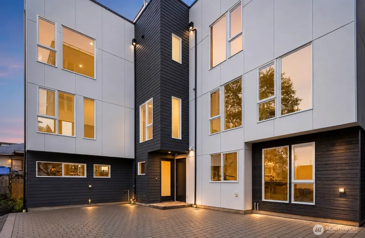 4425 Fremont Avenue N #A, Seattle, WA 98103 - #1