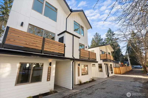 12044 Hiram Place Ne #B, Seattle, WA 98125