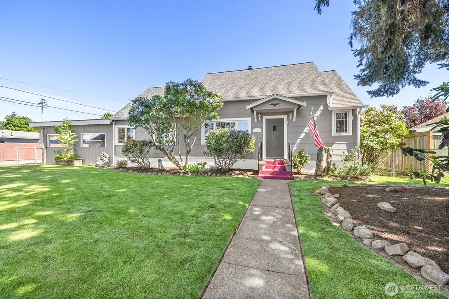 415 N Liberty Street, Port Angeles, WA 98362 - #2