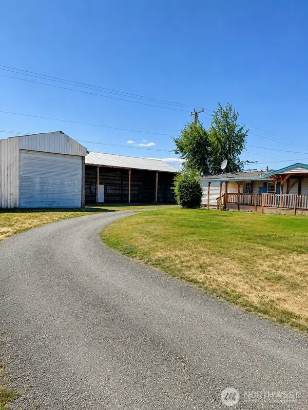 10041 N Thorp Highway, Thorp, WA 98946