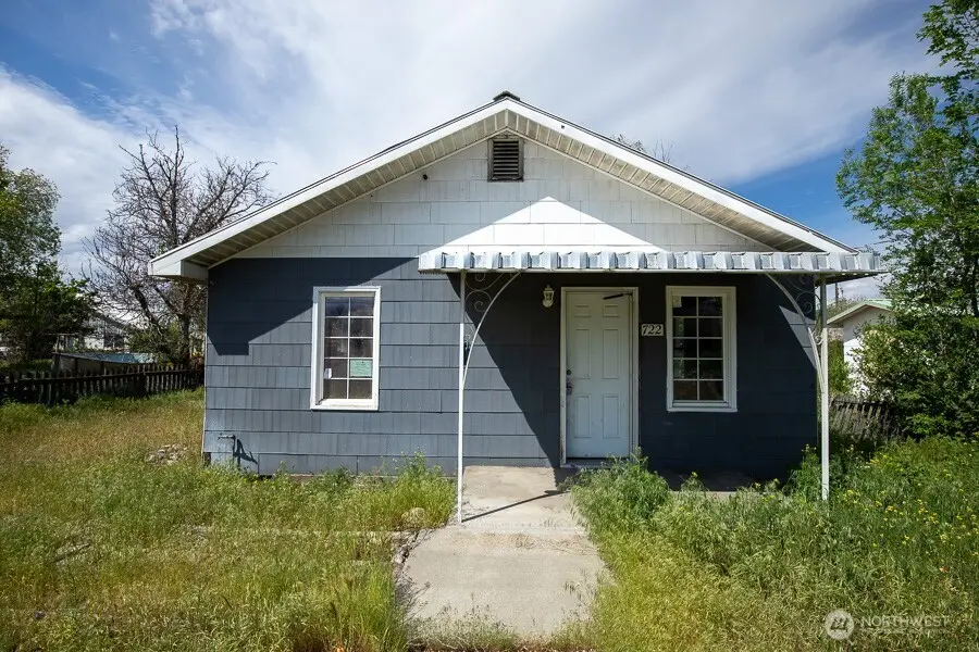 722 Jackson Street, Omak, WA 98841 - #1