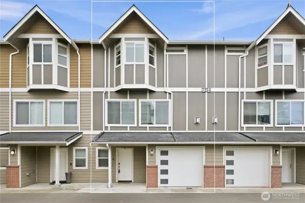 7234 212th Street Sw #B, Edmonds, WA 98026