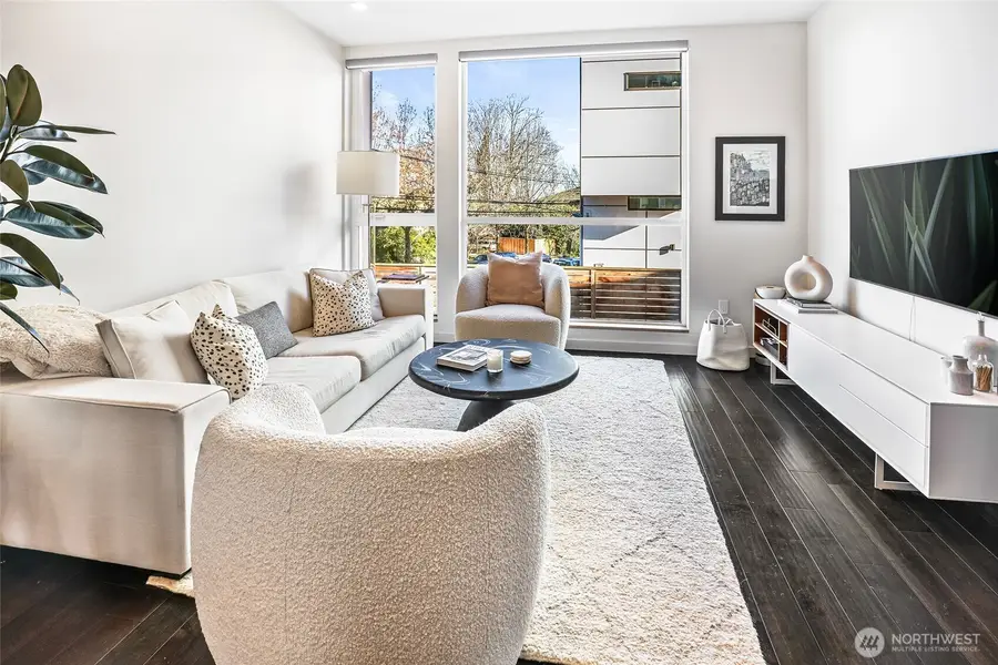 3220 Franklin Avenue E, Seattle, WA 98102 - #3