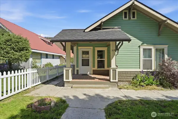 319 Cottage Avenue, Cashmere, WA 98815