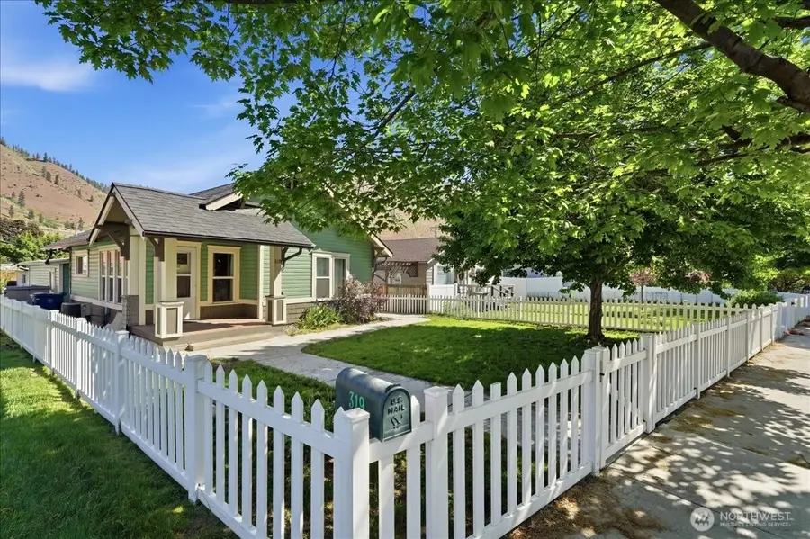 319 Cottage Avenue, Cashmere, WA 98815 - #2