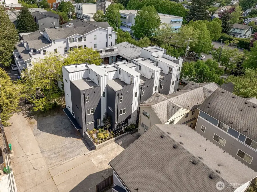 3449 California Avenue Sw #2, Seattle, WA 98116 - #2