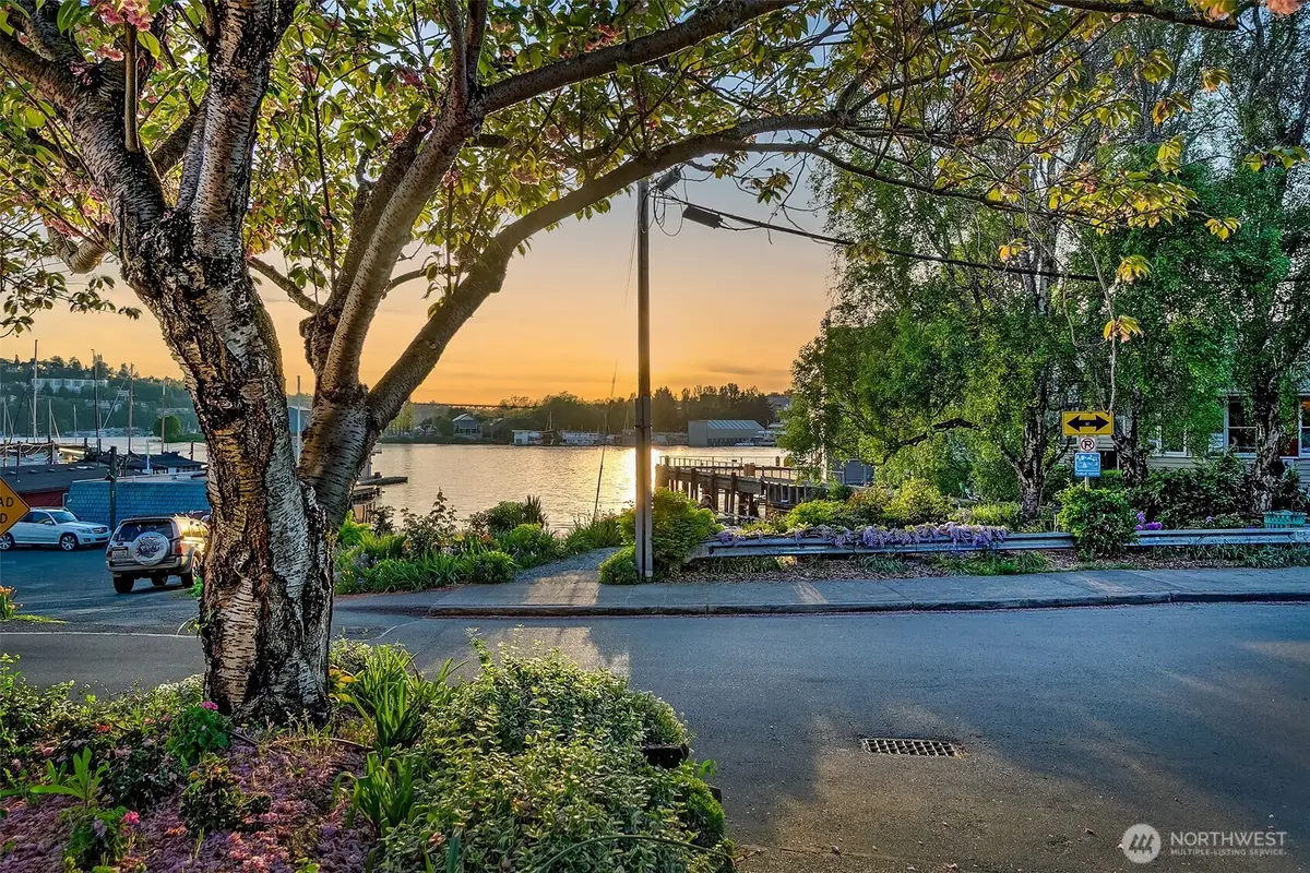 2728 Fairview Avenue E #102, Seattle, WA 98102 - #1