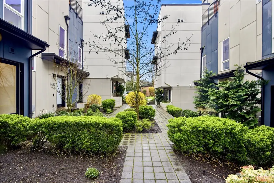 7433 4th Avenue Ne, Seattle, WA 98115 - #2