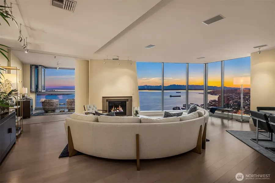 1521 2nd Avenue #PH3800, Seattle, WA 98101 - #3