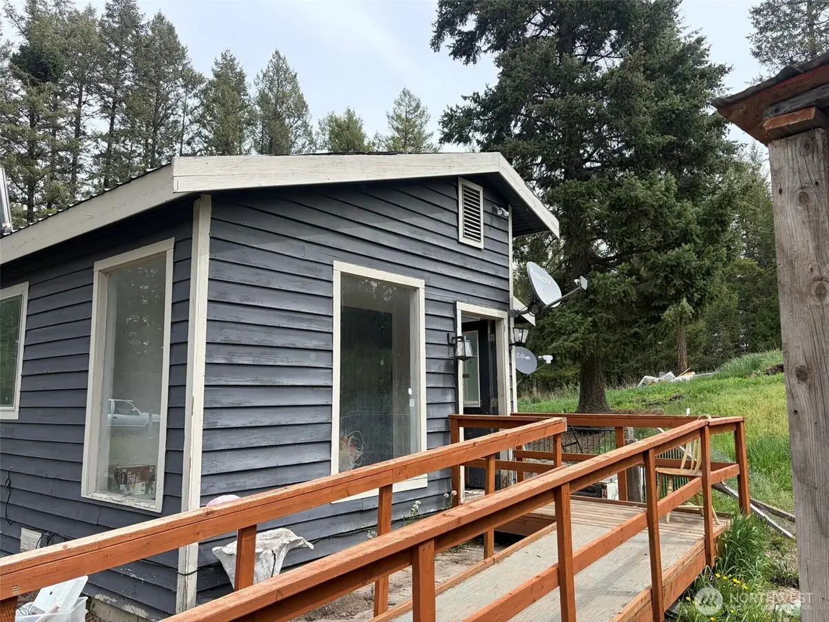 33 Old West Curlew Lake Road, Republic, WA 99166 - #1