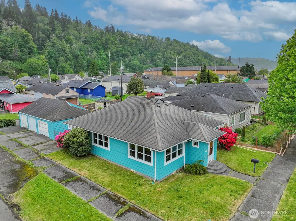 2701 Sumner Avenue, Hoquiam, WA 98550 - #1