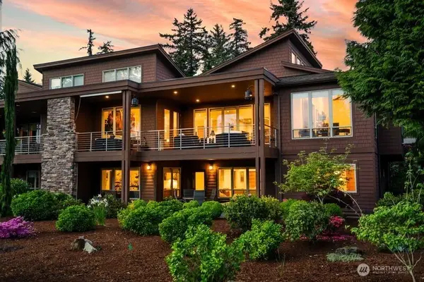 8775 Club House Point Drive, Blaine, WA 98230