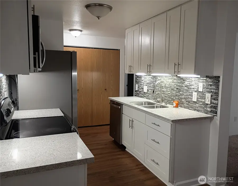 10501 8th Avenue Ne #115, Seattle, WA 98125 - #3