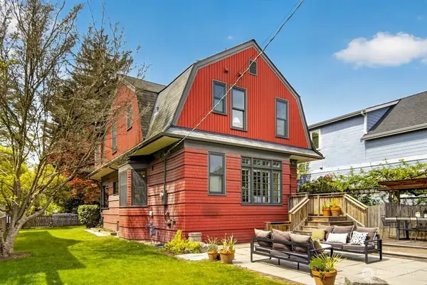 610 16th Avenue E, Seattle, WA 98112