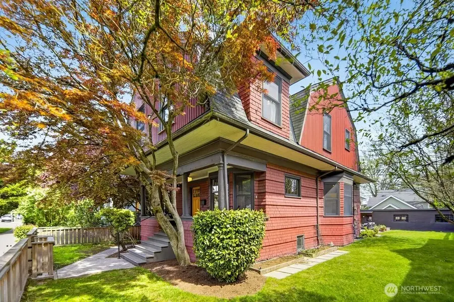 610 16th Avenue E, Seattle, WA 98112 - #2