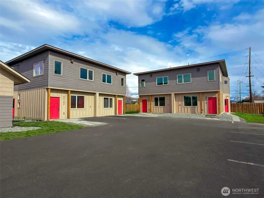 801 N 16th Avenue #2, Yakima, WA 98902 - #2