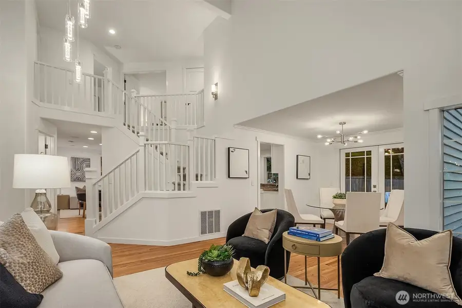 933 6th Place S, Kirkland, WA 98033 - #3
