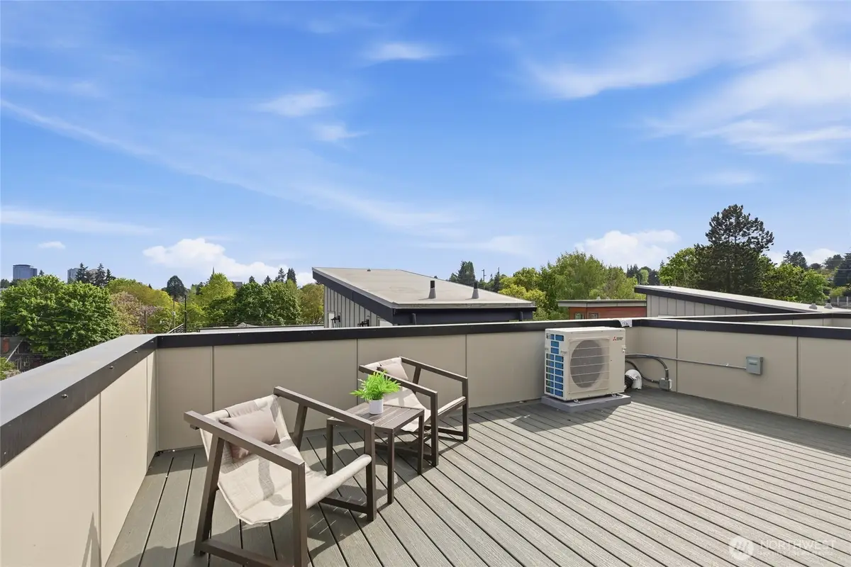 6217 9th Avenue Ne, Seattle, WA 98115 - #1