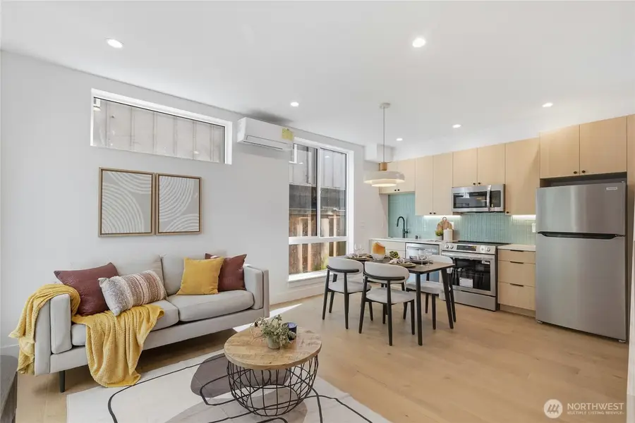 6217 9th Avenue Ne, Seattle, WA 98115 - #2
