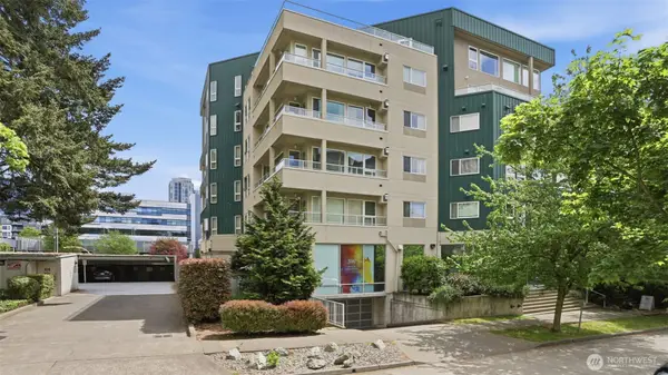 4528 8th Avenue Ne #4B, Seattle, WA 98105