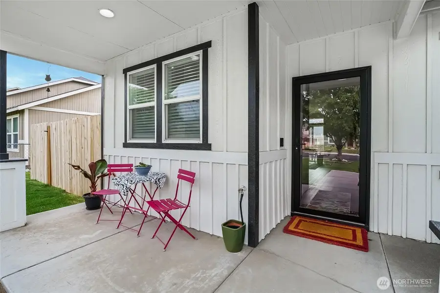 525 N Kentucky Drive, Moses Lake, WA 98837 - #3