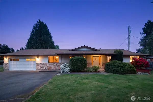 20229 24th Avenue W, Lynnwood, WA 98036