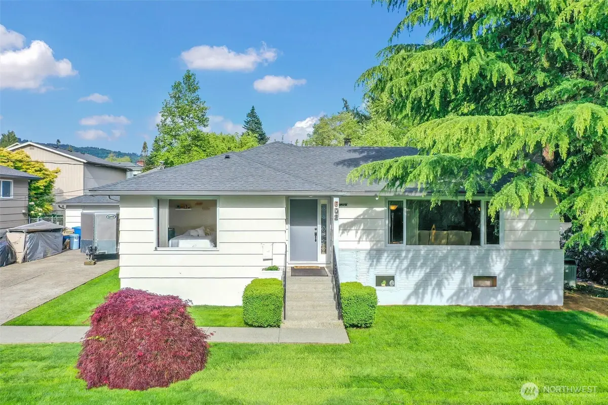 602 N 16th Avenue, Kelso, WA 98626 - #1