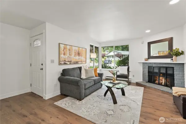 520 S 323rd Place #12-E, Federal Way, WA 98003