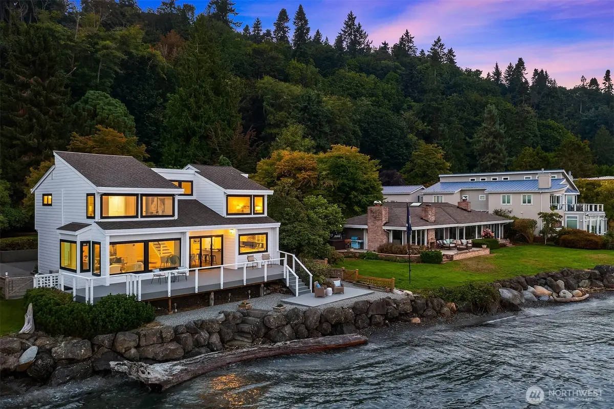 4692 Rockaway Beach Road Ne, Bainbridge Island, WA 98110 - #1