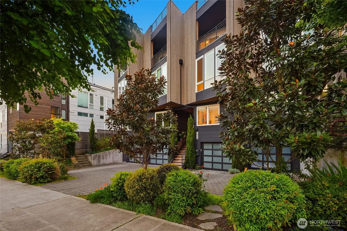 3611 Whitman Avenue N, Seattle, WA 98103 - #1
