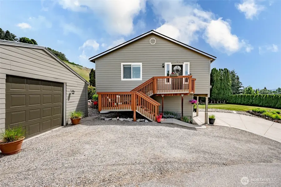 316 Easy Street, Wenatchee, WA 98801 - #2