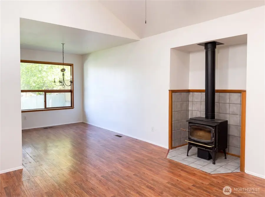 515 Thistle Street, Port Angeles, WA 98362 - #3