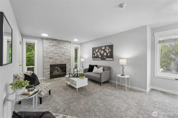 20824 70th Avenue W #6, Lynnwood, WA 98036