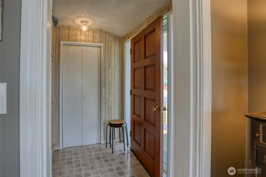1900 Ranier Street, Aberdeen, WA 98520 - #3