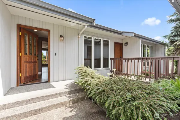 3601 70th Avenue W, University Place, WA 98466