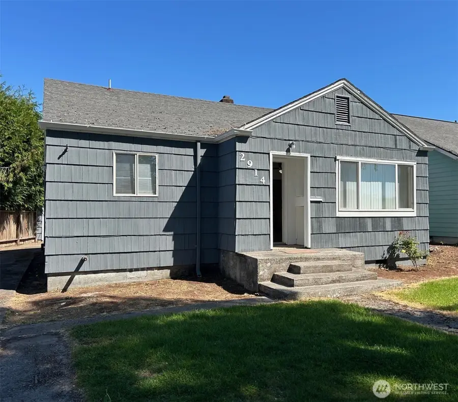 2914 Washington Way, Longview, WA 98632 - #2