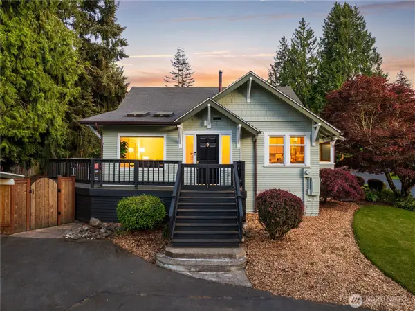 8920 240th Street Sw, Edmonds, WA 98026