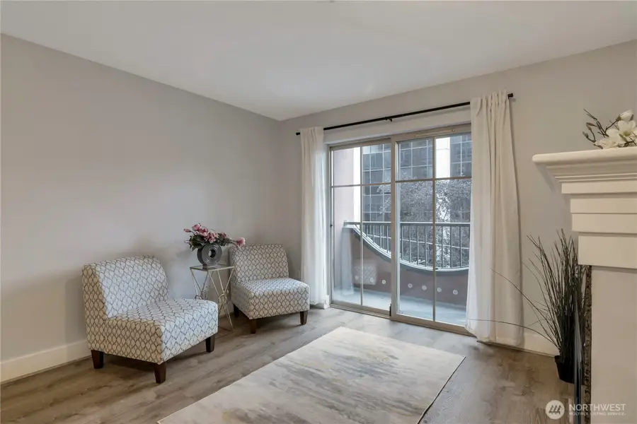 123 Queen Anne N #301, Seattle, WA 98109 - #2