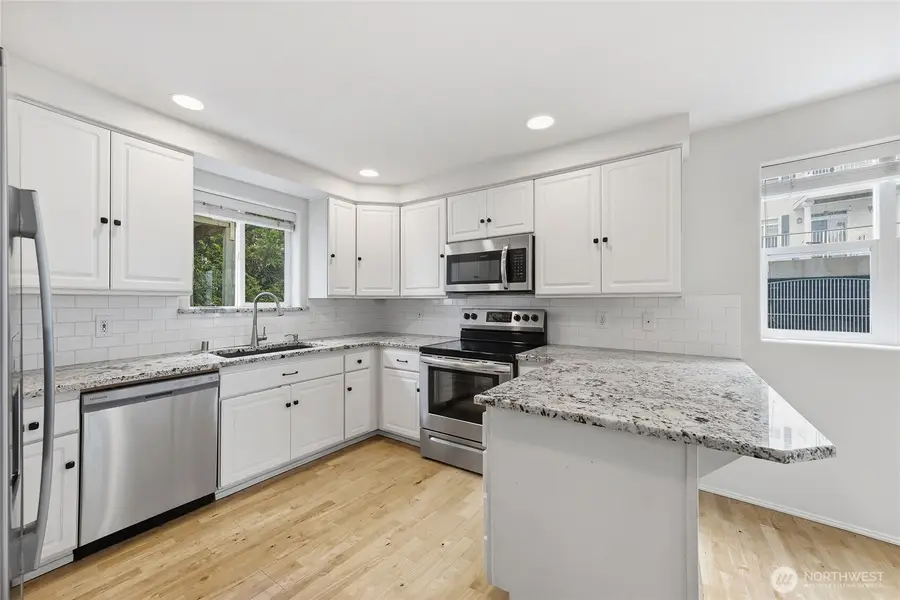 3980 129th Place Se #B203, Bellevue, WA 98006 - #3