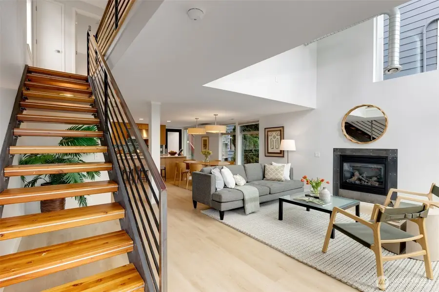 4529 34th Avenue S, Seattle, WA 98118 - #2