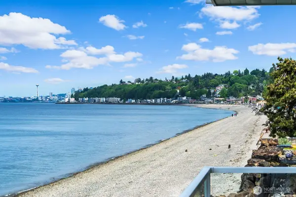 3085 Alki Avenue Sw #2, Seattle, WA 98116