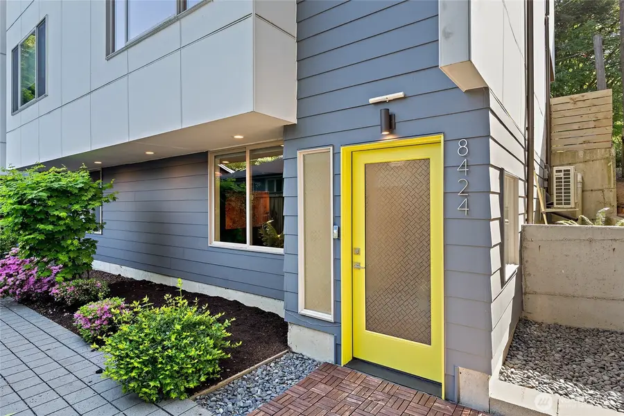 8424 24th Avenue Sw, Seattle, WA 98106 - #2