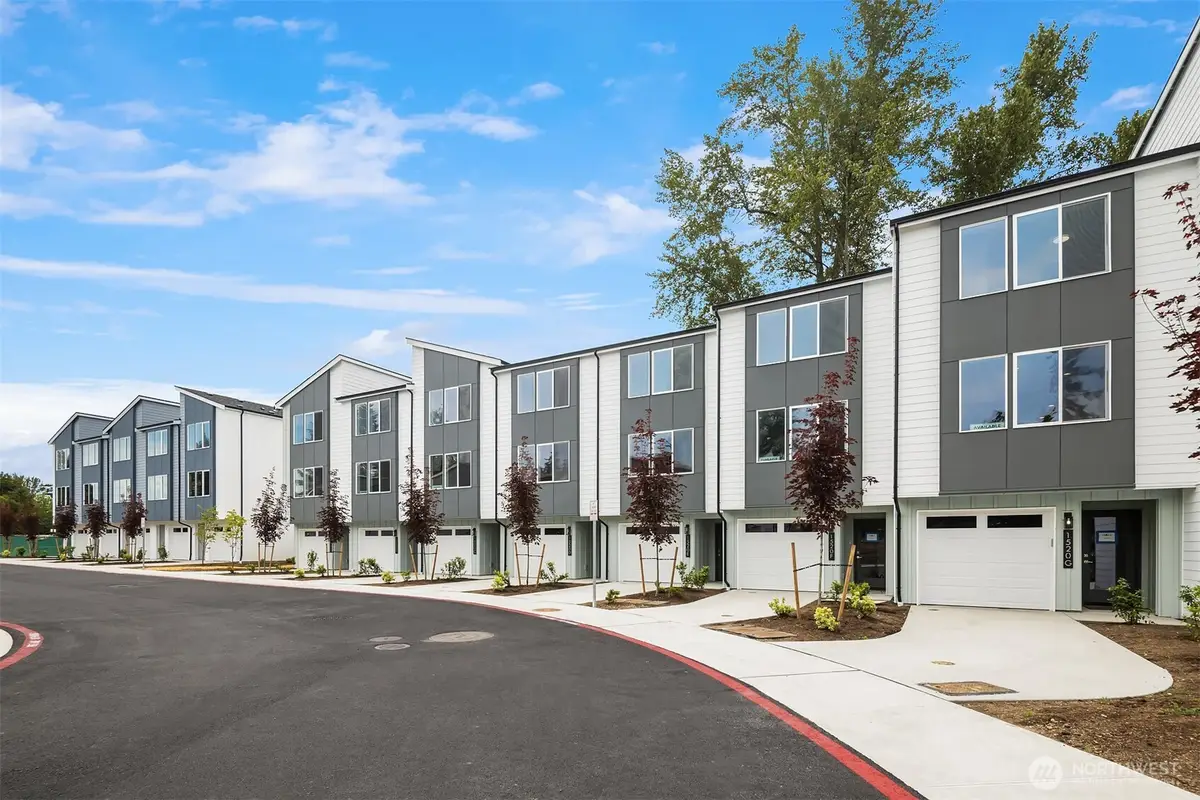 1520 Hollow Dale Place #B, Everett, WA 98204 - #1
